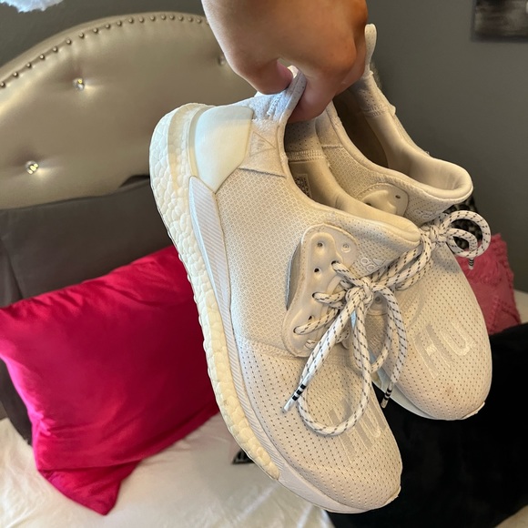 Adidas HU Women size 8 - Picture 4 of 6